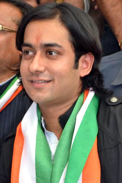 पारंपरिक राघौगढ़ सीट से पूर्व मुख्यमंत्री दिग्विजय सिंह के पुत्र जयवर्द्धन कितनी लीड लेंगे