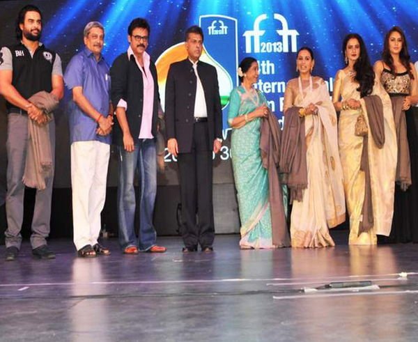 गोवा में भारतीय अंतरराष्ट्रीय फिल्म फेस्टिवल का उद्घाटन,वहीदा सम्मानित