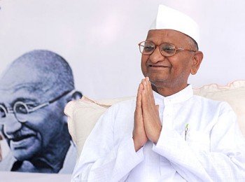 लोकपाल पर अन्ना की सहमति से टीम केजरीवाल ध्वस्त,पार्टी गठन का मुख्य मुद्दा ही छिना