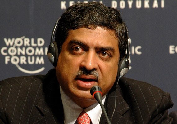 निलेकणि और उनकी पत्नी के पास 7,700 करोड़ की प्रॉपर्टी