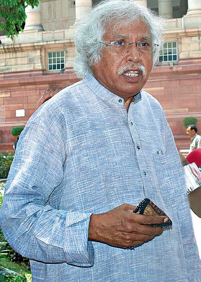 मधुसूदन मिस्त्री को वडोदरा से नरेंद्र मोदी के ख़िलाफ़ क्यों उम्मीदवार बनाया