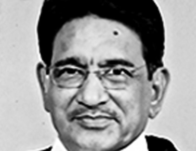 न्यायमूर्ति आरएम लोढ़ा ने ली देश के 41वें मुख्य न्यायाधीश के रूप में शपथ