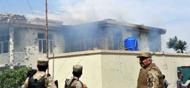 अफगानिस्तान में भारतीय दूतावास पर हमला, चारों आतंकी ढेर, करजई ने की मोदी से बात