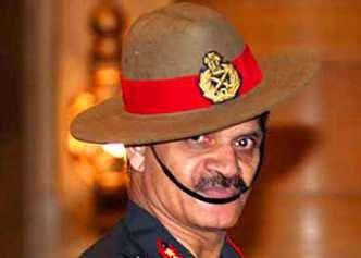 घंटो दुर्गम बर्फीले पहाड़ चढ़कर जवानों से मिलने पहुचे लेफ्टिनेंट जनरल सुहाग के दृड़ होसलो को दुश्मन सेनिको ने सलाम किया