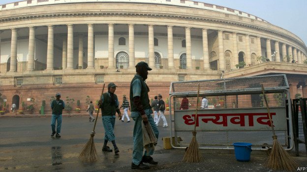 भारतीय संसद में आपराधी बड़े,गंभीर आपराध वाले 186 सांसद बने