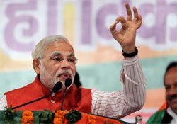 मोदी ने कहा मैं नीची जाति में पैदा हुआ लेकिन राजनीति निम्न स्तर की नहीं