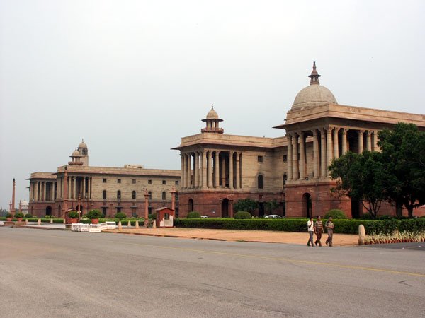 मोदी प्रशासनिक सुधार कर, लालफीताशाह मंत्रालयों का खत्मा करेंगे